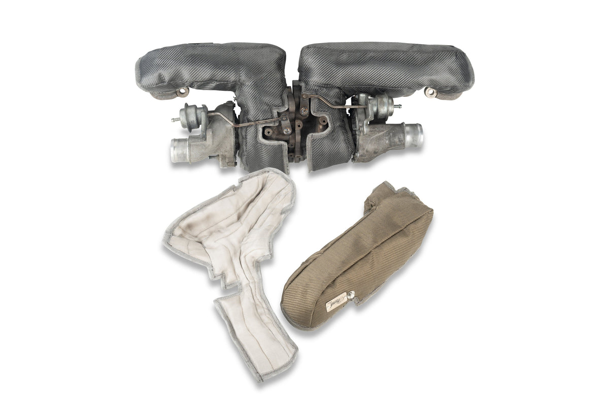 Nissan GTR R35 Twin Turbo & Manifold Blankets Peamine pilt
